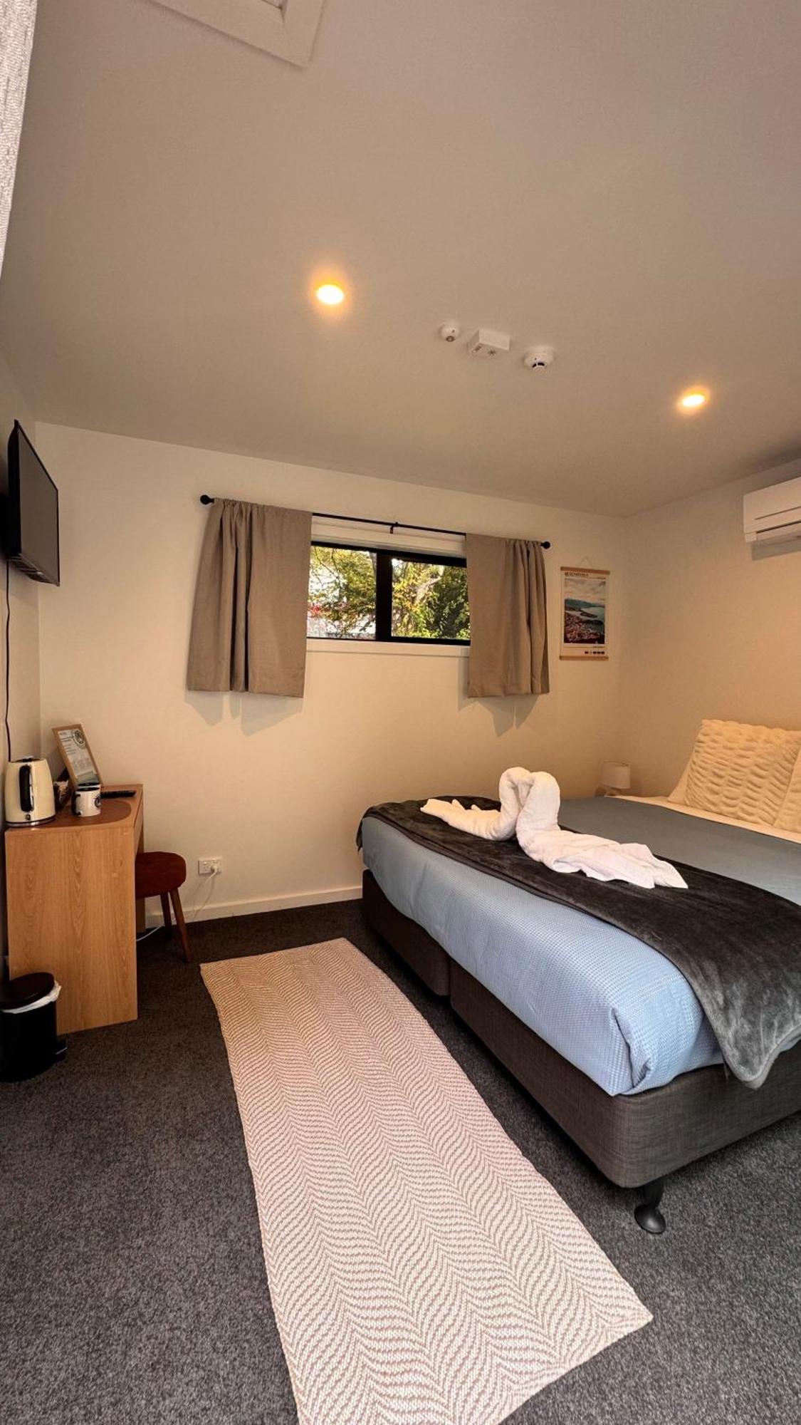 Albergue The Flaming Kiwi Backpackers Queenstown Exterior foto