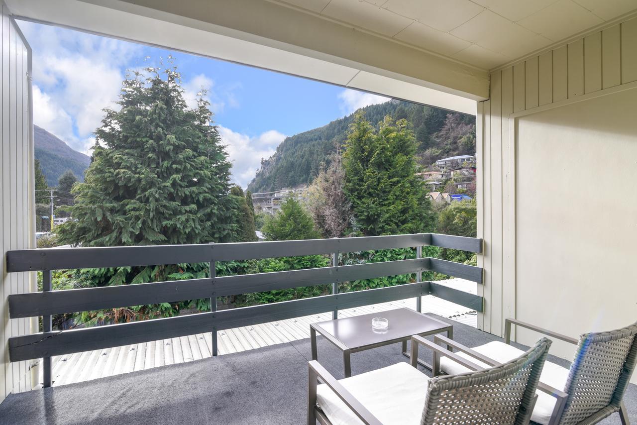 Albergue The Flaming Kiwi Backpackers Queenstown Exterior foto